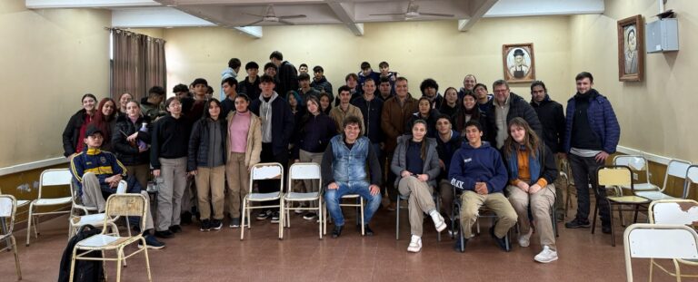 El CPIM brindó una charla sobre Ejercicio Profesional en la EPET N.º 21 de San Vicente
